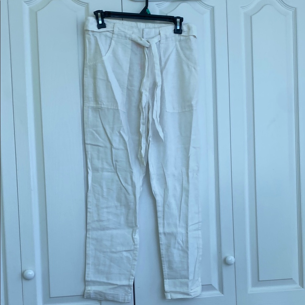 BNWOT White Chino Pants Classic Fit, size 4